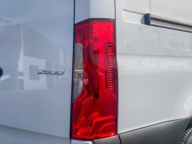 2025 Mercedes-Benz VS30 Sprinter - Image 8 of 12