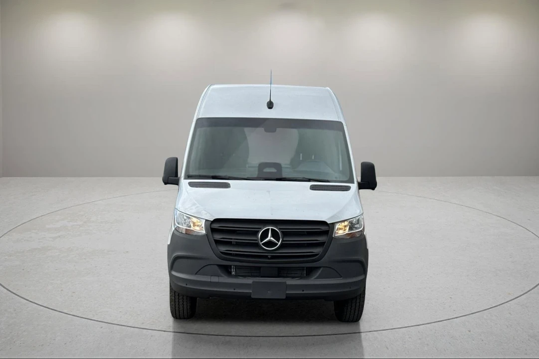 2025 Mercedes-Benz VS30 Sprinter - Image 9 of 12