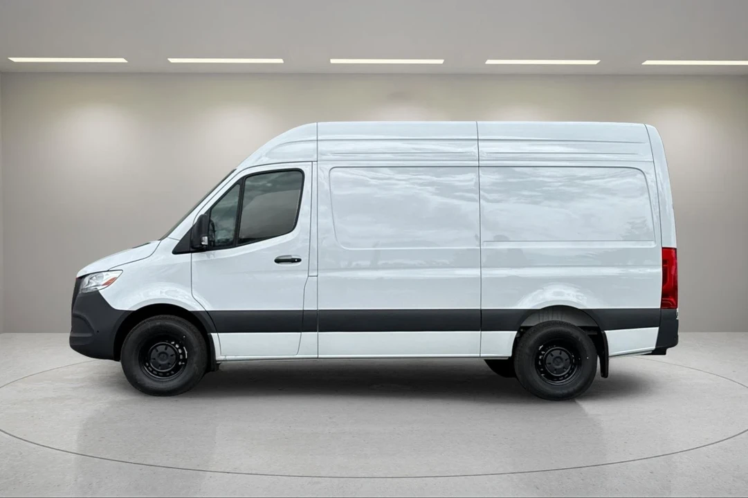 2025 Mercedes-Benz VS30 Sprinter - Image 7 of 12