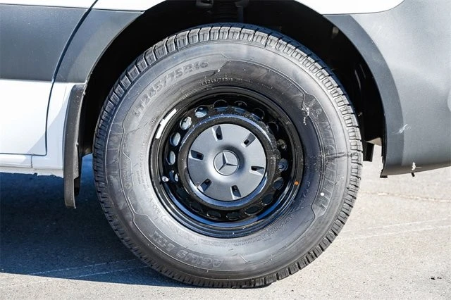 2025 Mercedes-Benz VS30 Sprinter - Image 9 of 12