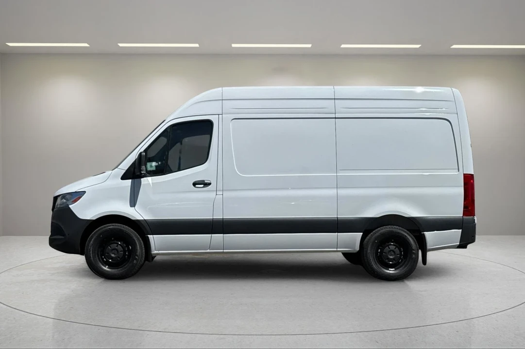 2025 Mercedes-Benz VS30 Sprinter - Image 7 of 12