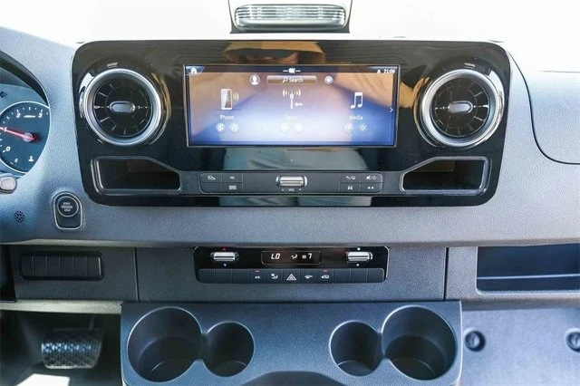 2025 Mercedes-Benz VS30 Sprinter - Image 11 of 12