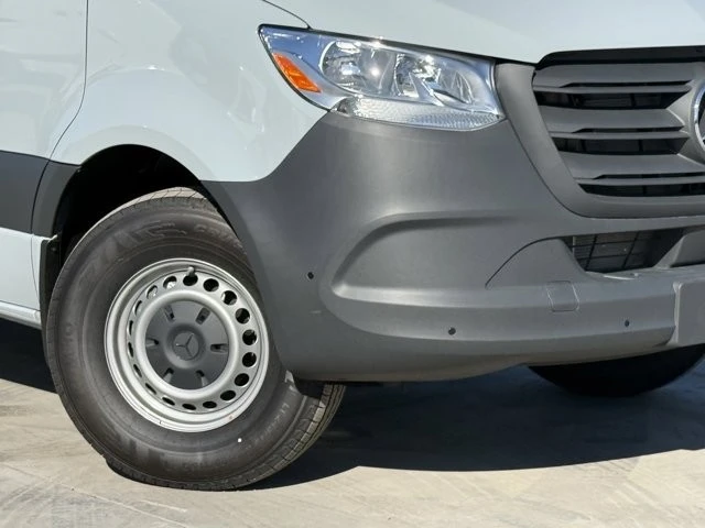 2025 Mercedes-Benz VS30 Sprinter - Image 4 of 12