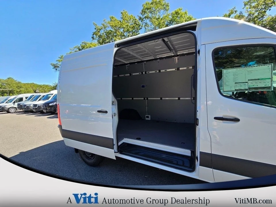 2025 Mercedes-Benz VS30 Sprinter - Image 13 of 14