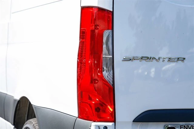 2025 Mercedes-Benz VS30 Sprinter - Image 8 of 12
