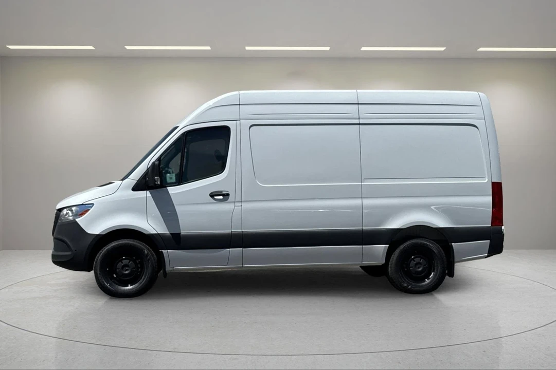 2025 Mercedes-Benz VS30 Sprinter - Image 7 of 12