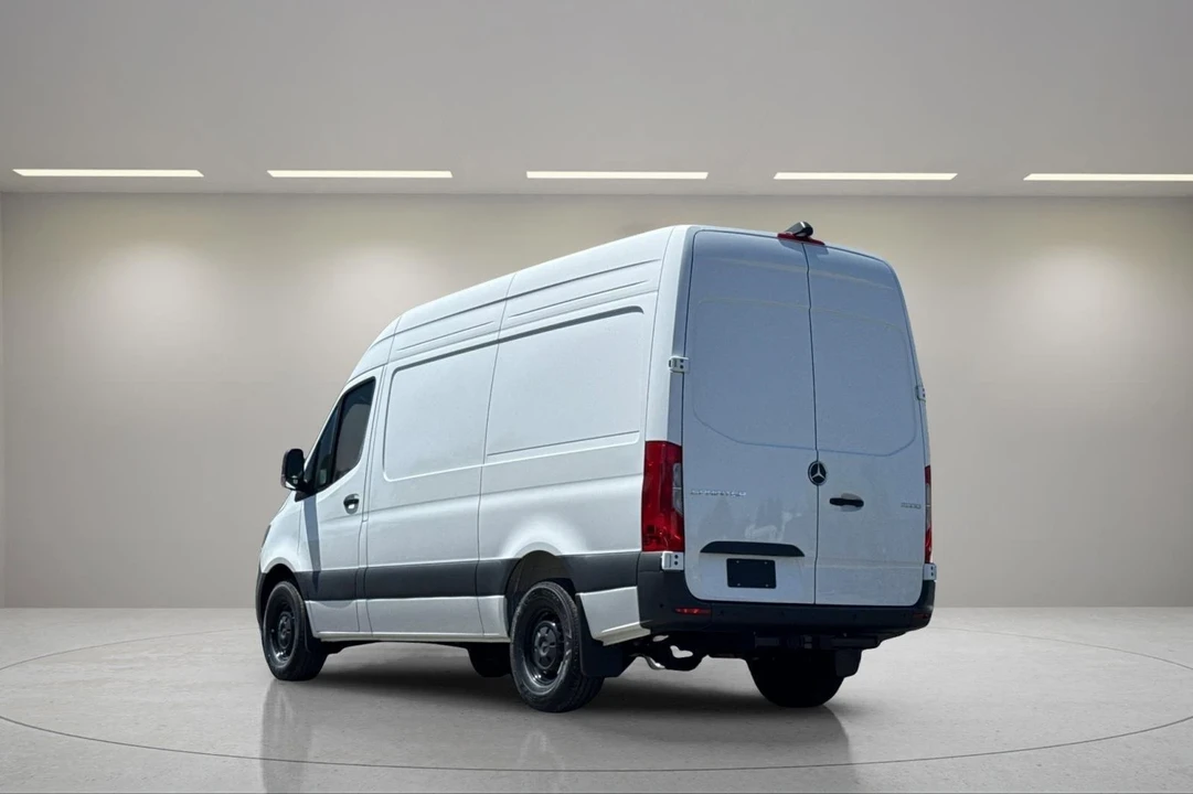 2025 Mercedes-Benz VS30 Sprinter - Image 6 of 12