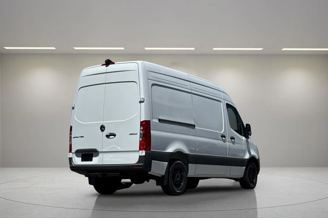 2025 Mercedes-Benz VS30 Sprinter - Image 4 of 12