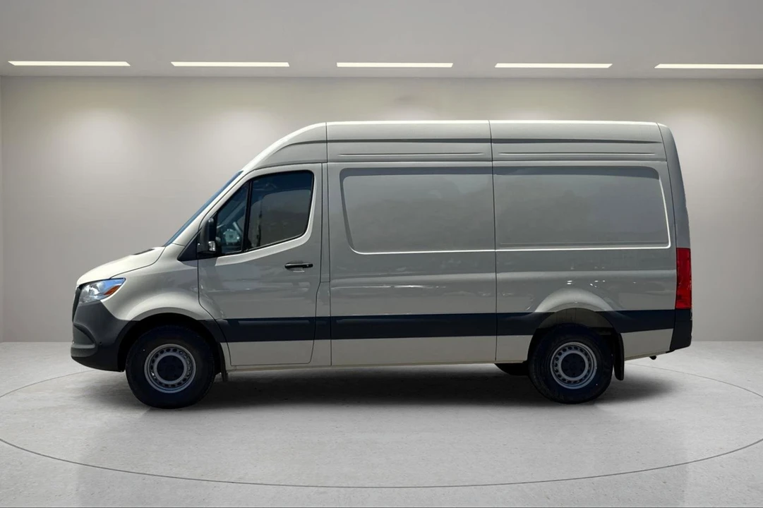 2025 Mercedes-Benz VS30 Sprinter - Image 7 of 12