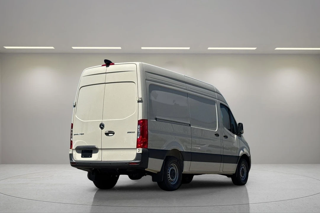 2025 Mercedes-Benz VS30 Sprinter - Image 4 of 12