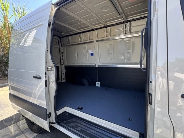 2025 Mercedes-Benz VS30 Sprinter - Image 11 of 12