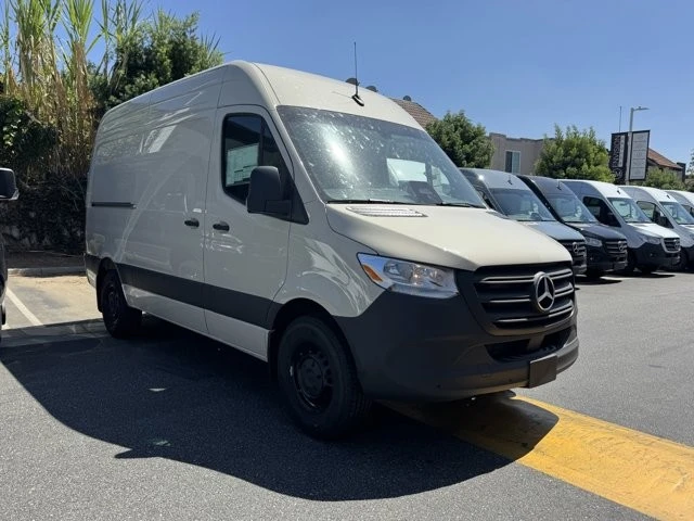 2025 Mercedes-Benz VS30 Sprinter - Image 2 of 12