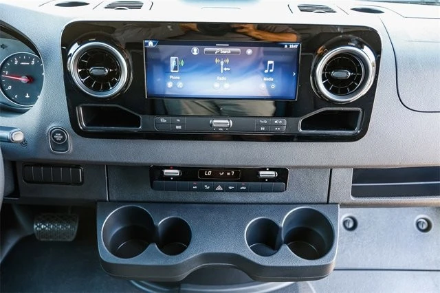 2025 Mercedes-Benz VS30 Sprinter - Image 11 of 12