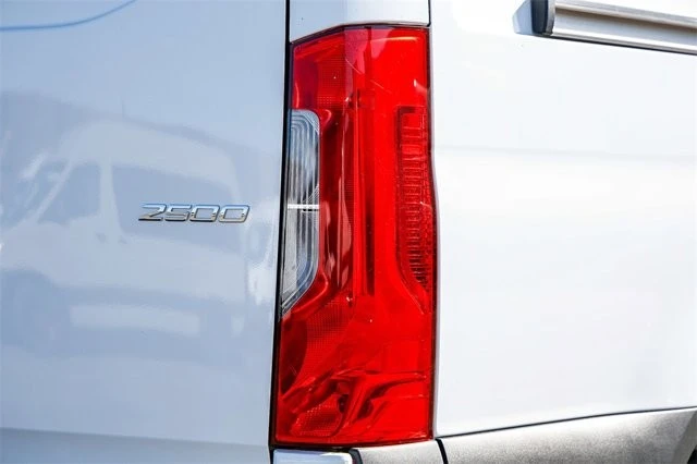 2025 Mercedes-Benz VS30 Sprinter - Image 8 of 12