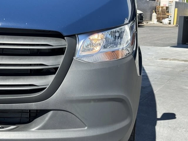 2025 Mercedes-Benz VS30 Sprinter - Image 10 of 12