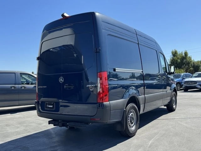 2025 Mercedes-Benz VS30 Sprinter - Image 8 of 12