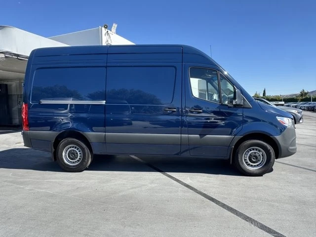 2025 Mercedes-Benz VS30 Sprinter - Image 9 of 12
