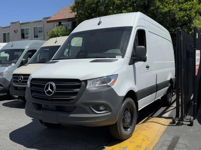 2025 Mercedes-Benz VS30 Sprinter - Image 8 of 12