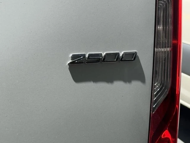 2025 Mercedes-Benz VS30 Sprinter - Image 10 of 12