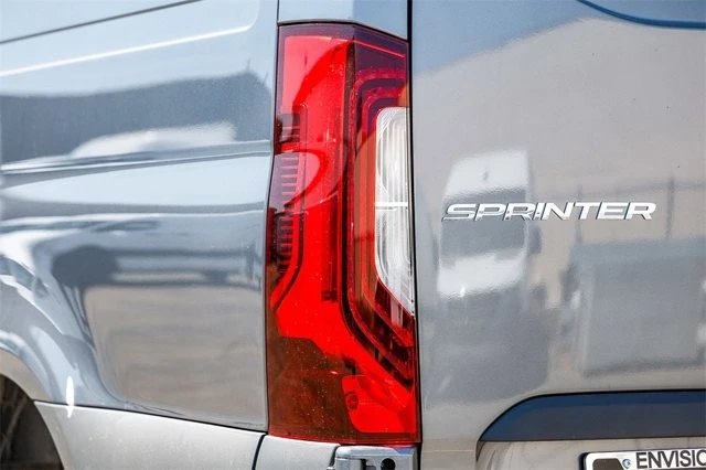 2025 Mercedes-Benz VS30 Sprinter - Image 8 of 12