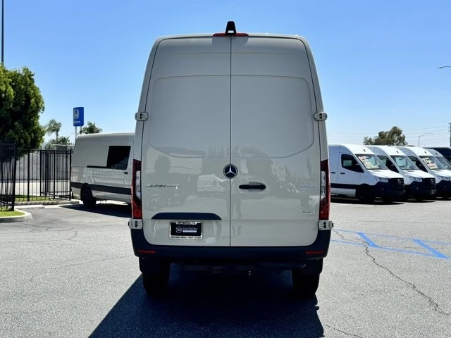 2025 Mercedes-Benz VS30 Sprinter - Image 9 of 12