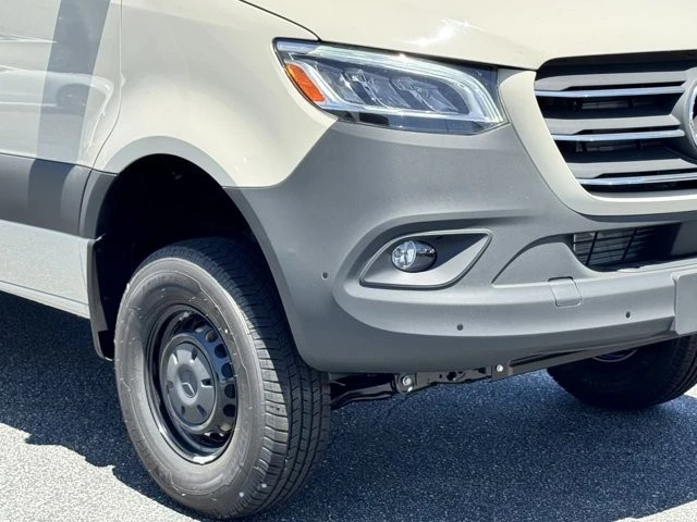 2025 Mercedes-Benz VS30 Sprinter - Image 4 of 12