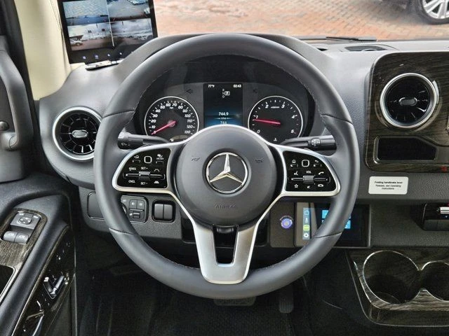 2025 Mercedes-Benz VS30 Sprinter - Image 14 of 21