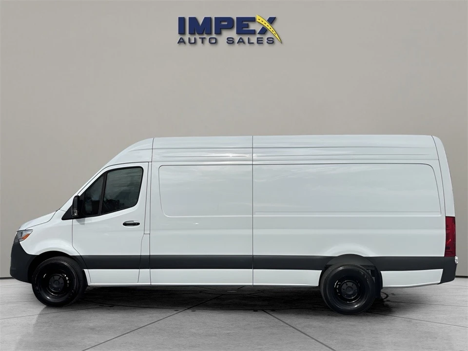 2025 Mercedes-Benz VS30 Sprinter - Image 2 of 12