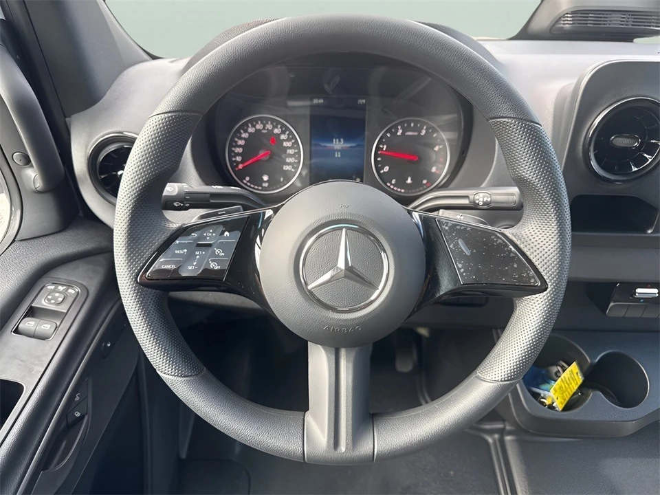 2025 Mercedes-Benz VS30 Sprinter - Image 11 of 12