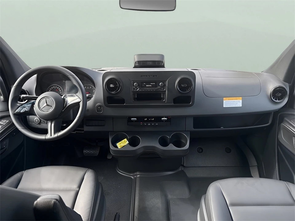 2025 Mercedes-Benz VS30 Sprinter - Image 10 of 12