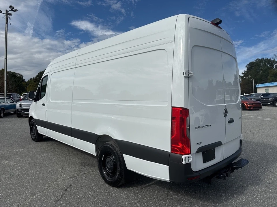 2025 Mercedes-Benz VS30 Sprinter - Image 3 of 12