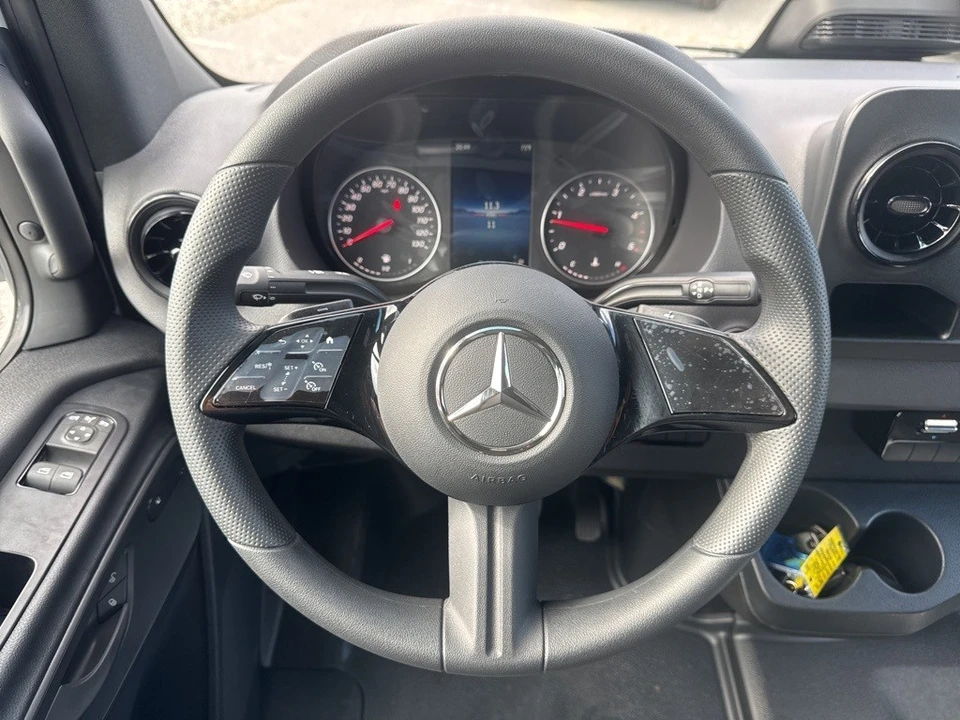 2025 Mercedes-Benz VS30 Sprinter - Image 11 of 12
