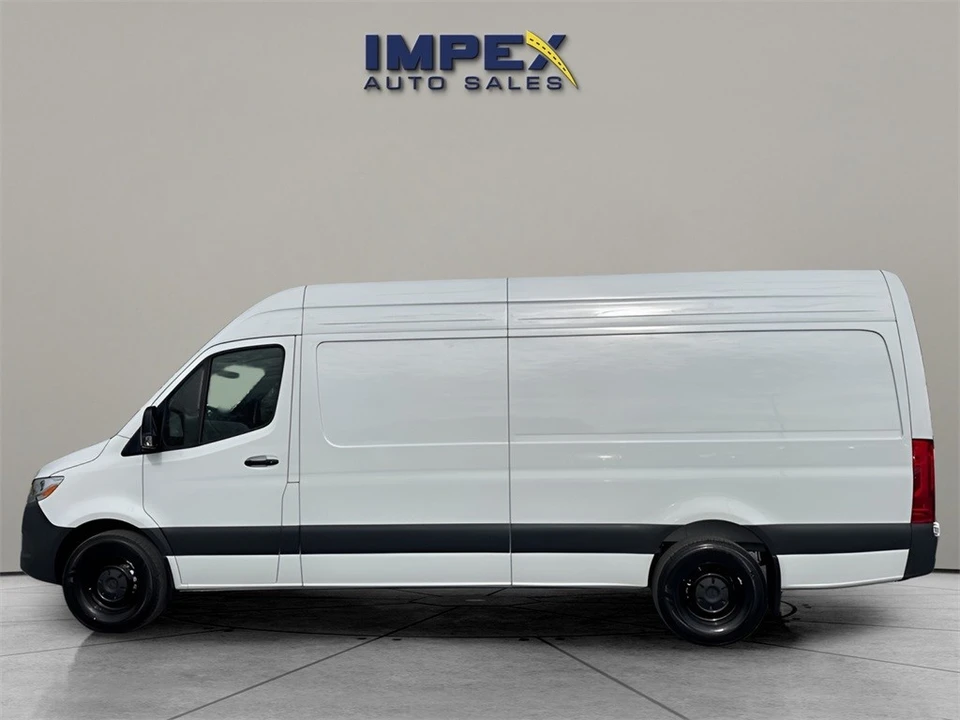 2025 Mercedes-Benz VS30 Sprinter - Image 2 of 12