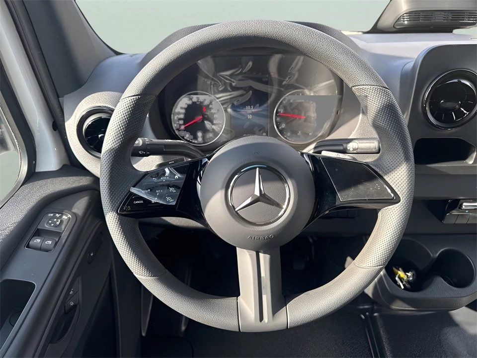2025 Mercedes-Benz VS30 Sprinter - Image 11 of 12