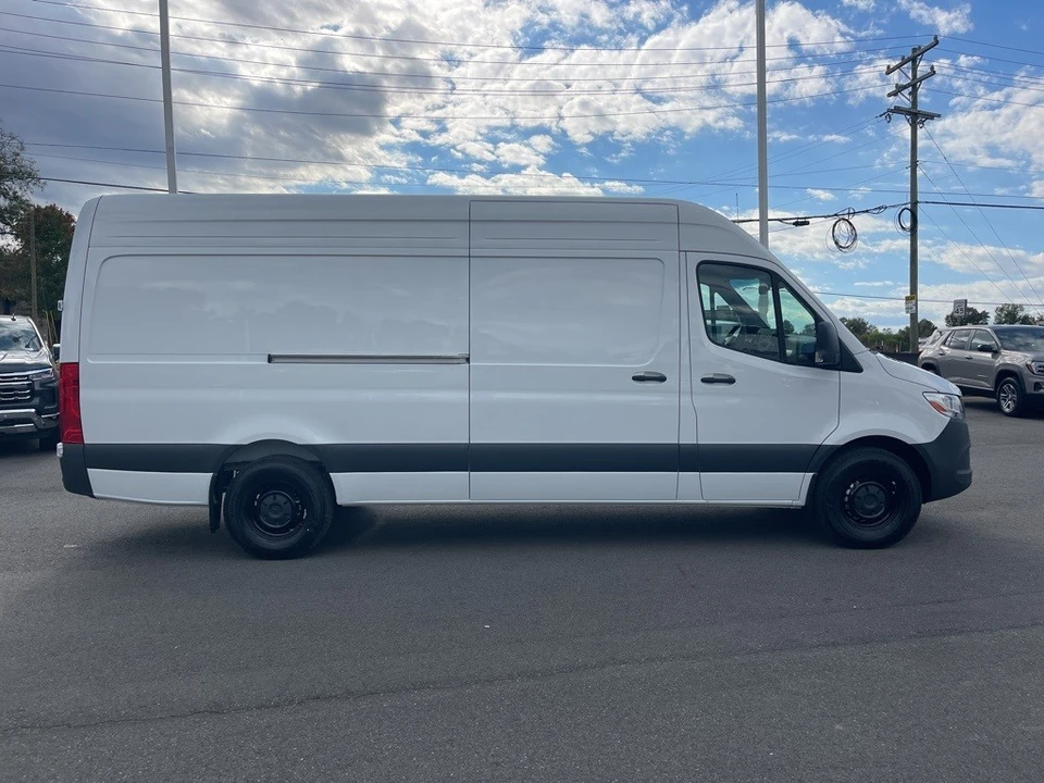 2025 Mercedes-Benz VS30 Sprinter - Image 6 of 12