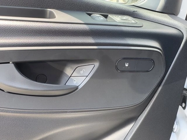 2025 Mercedes-Benz VS30 Sprinter - Image 8 of 12