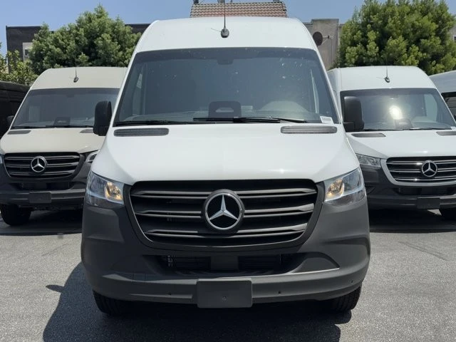 2025 Mercedes-Benz VS30 Sprinter - Image 4 of 12
