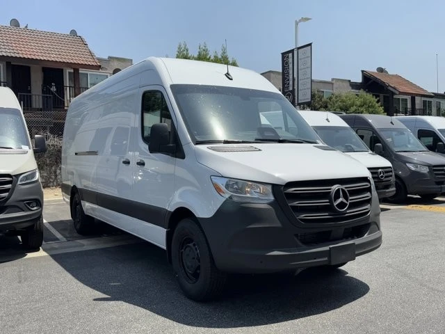 2025 Mercedes-Benz VS30 Sprinter - Image 2 of 12