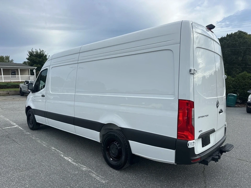 2025 Mercedes-Benz VS30 Sprinter - Image 3 of 12