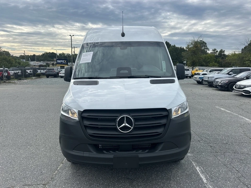 2025 Mercedes-Benz VS30 Sprinter - Image 8 of 12