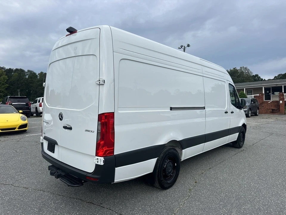 2025 Mercedes-Benz VS30 Sprinter - Image 5 of 12