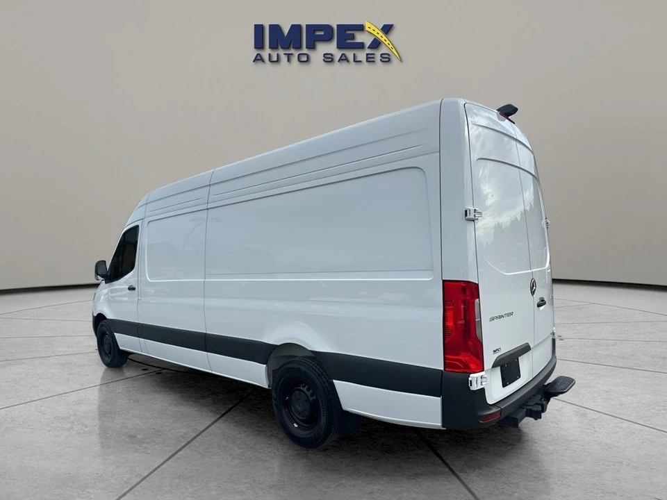 2025 Mercedes-Benz VS30 Sprinter - Image 3 of 12
