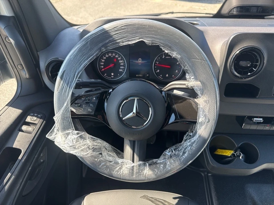 2025 Mercedes-Benz VS30 Sprinter - Image 11 of 12