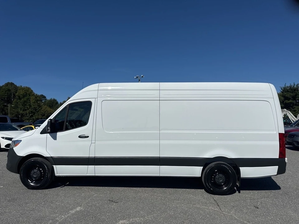 2025 Mercedes-Benz VS30 Sprinter - Image 2 of 12
