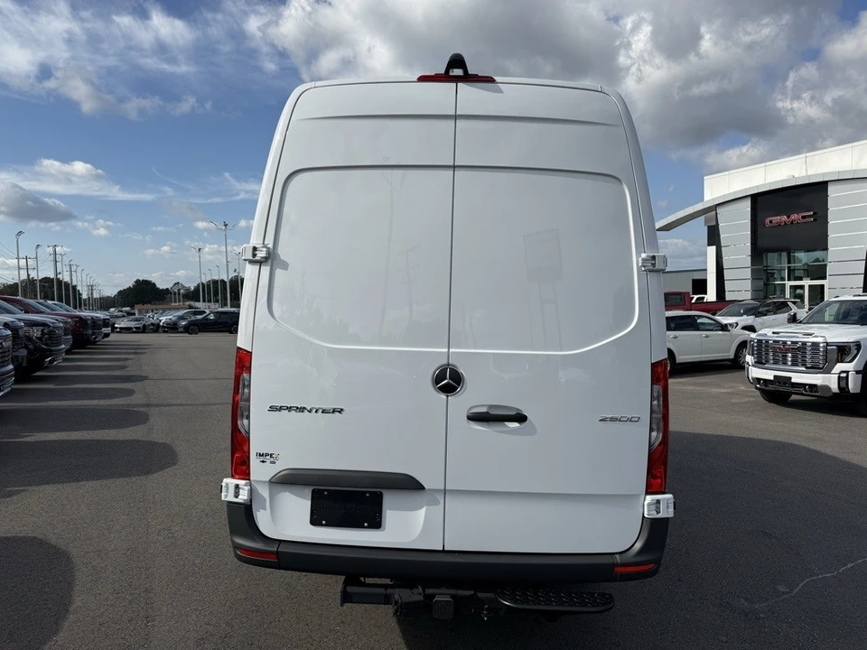 2025 Mercedes-Benz VS30 Sprinter - Image 4 of 12