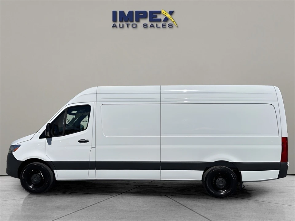 2025 Mercedes-Benz VS30 Sprinter - Image 2 of 12