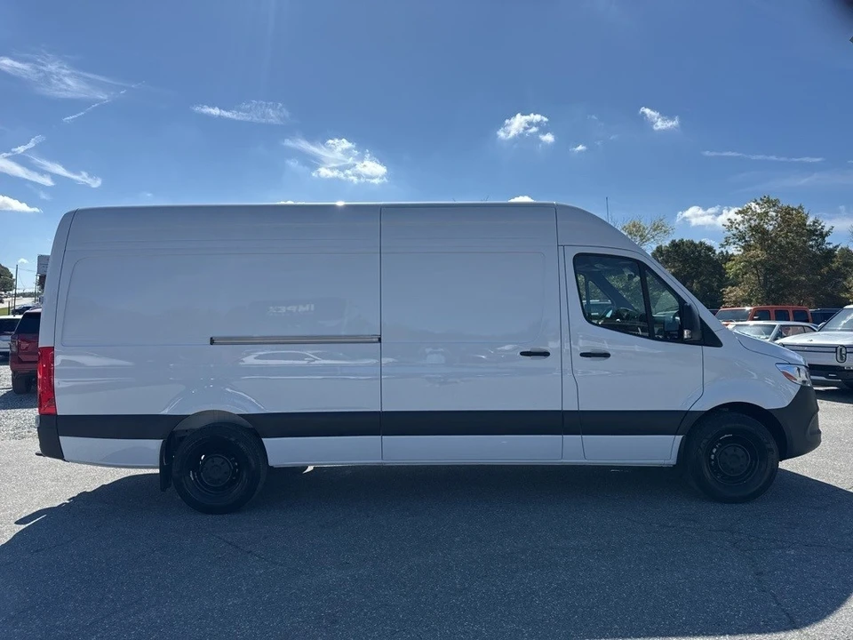 2025 Mercedes-Benz VS30 Sprinter - Image 6 of 12