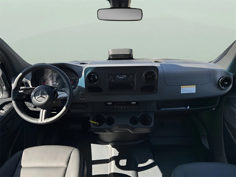 2025 Mercedes-Benz VS30 Sprinter - Image 10 of 12
