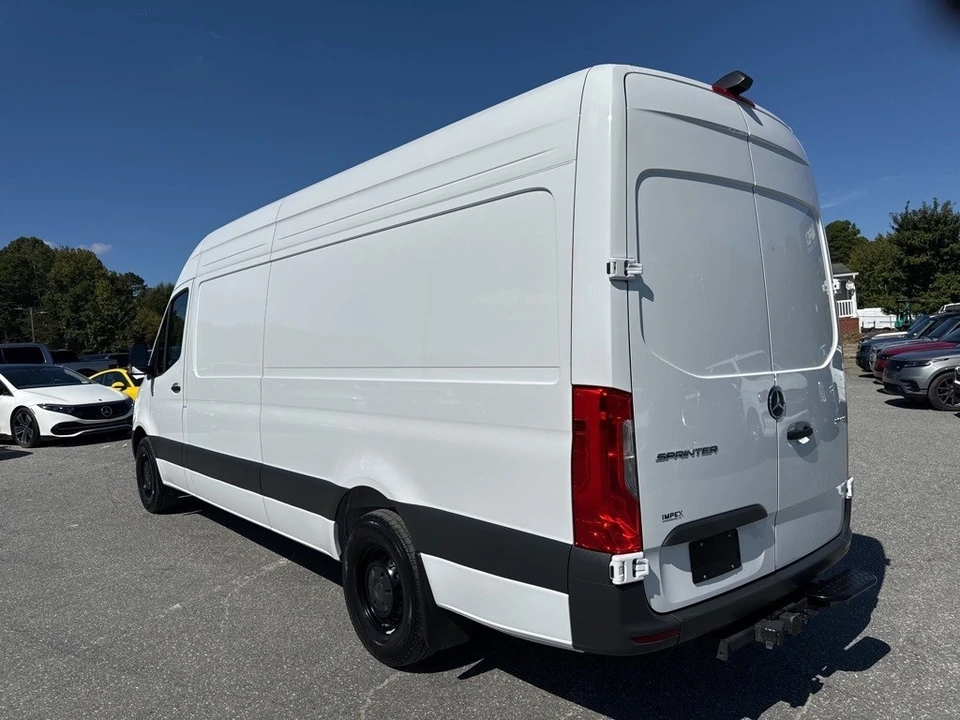 2025 Mercedes-Benz VS30 Sprinter - Image 3 of 12