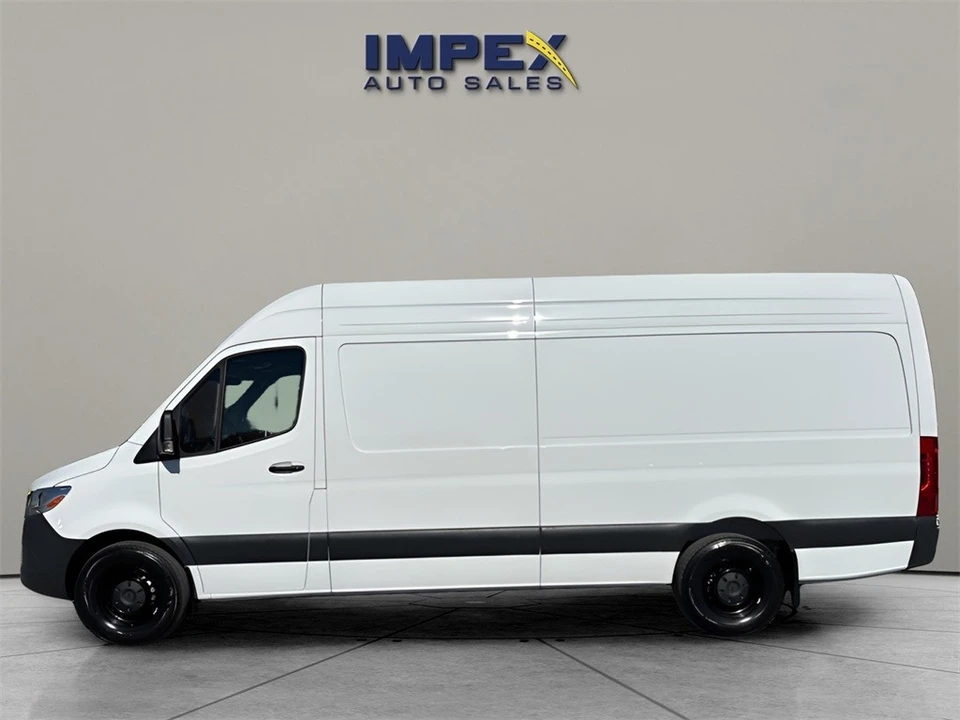 2025 Mercedes-Benz VS30 Sprinter - Image 2 of 12